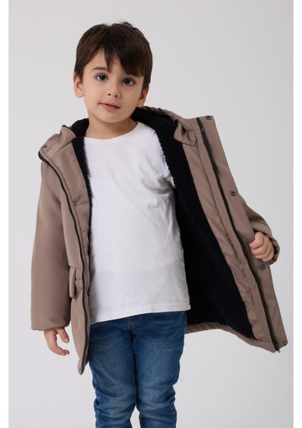 Spor Erkek Çocuk Taba Kürklü Su ve Rüzgar Geçirmez Kapüşonlu 3 Mont Parka modelleri