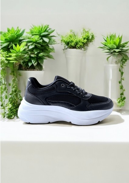 Premium Kalın Tabanlı Ortopedik Siyah-Beyaz Kadın Günlük Spor Ayakkabı modelleri
