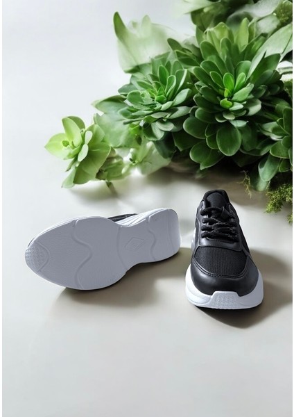 Premium Kalın Tabanlı Ortopedik Siyah-Beyaz Kadın Günlük Spor Ayakkabı