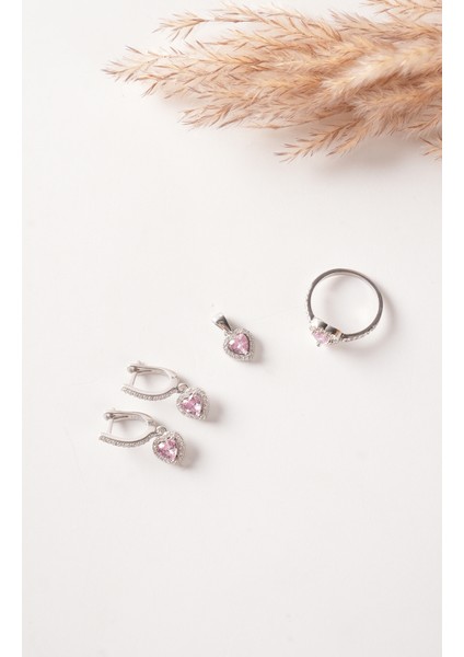 925 Ayar Gümüş , Pembe Taşlı Kalp Tasarımlı Kolye, Küpe ve Yüzük Seti