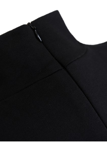Vatkalı Dik Yaka Tshirt