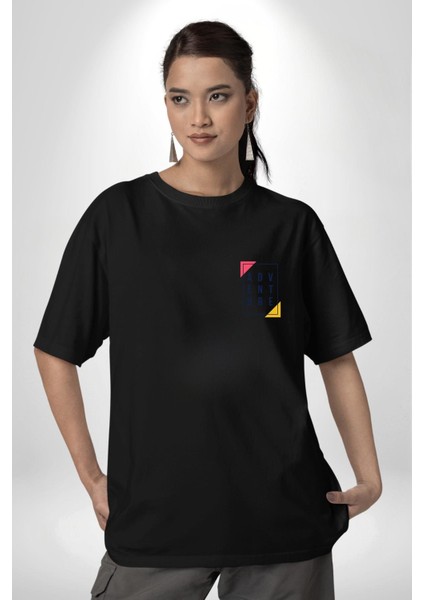 Adventure Baskılı Minimalist Tasarım ve Grafik Siyah Oversize Kadın Erkek Ön Minimal Baskılı Tişört