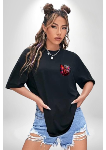 Neon Kelebek Kanatlı Mikrofonlu Genç Kız Siyah Oversize Kadın Erkek Ön Minimal Baskılı Tişört