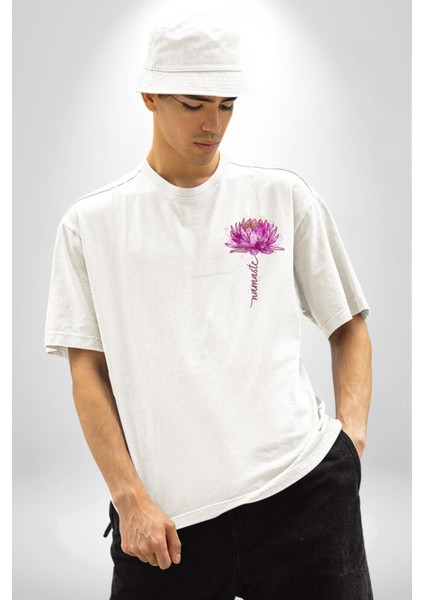Mor Lotus Çiçeği ve Namaste Yazılı Yoga Beyaz Oversize Kadın Erkek Ön Minimal Baskılı Tişört