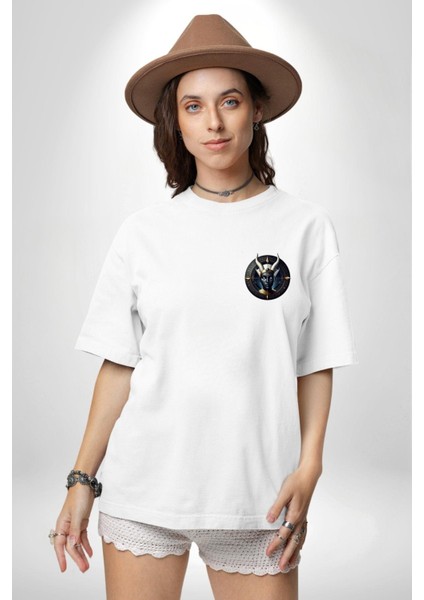 Boynuzlu Mistik Tanrıça Karanlık Mitoloji Mısır Beyaz Oversize Kadın Erkek Ön Minimal Baskılı Tişört modelleri