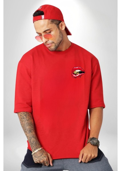Kırmızı Dudaklar ve Diş Tasarımlı Kırmızı Oversize Kadın Erkek Ön Minimal Baskılı Tişört fiyatları