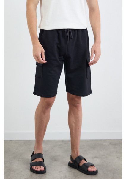 Beli Bağlamalı Kargo Cepli Şort