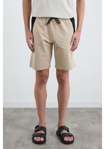 Yazı Baskıl Renk Garnili Cebi Fermuarlı Şort