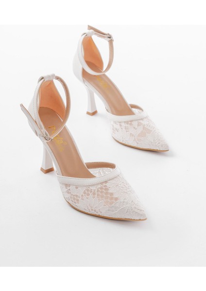 K-404 Beyaz Fileli Çiçek Detaylı Kadın Topuklu Ayakkabı modelleri