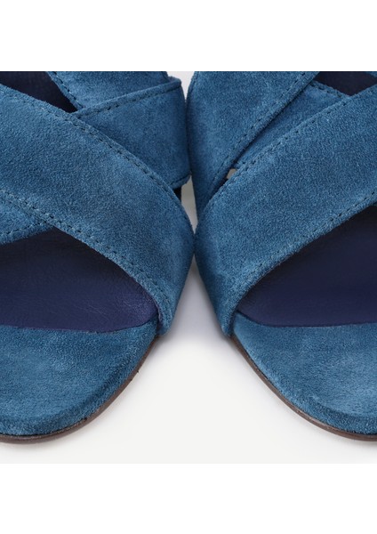 Çapraz Bantlı Deri Topuklu Sandalet