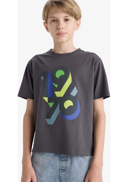 Erkek Çocuk Bisiklet Yaka Baskılı Kısa Kollu Tişört F3764A825AU modelleri