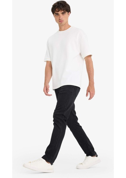 Pedro Slim Fit Dar Kalıp Normal Bel Dar Paça Jean Pantolon R8788AZ25AU fırsatları