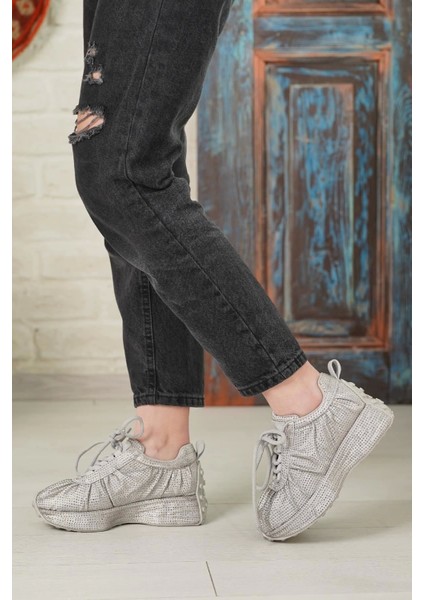 25Y493 Kadın Günlük Taşlı Spor Ayakkabı Gümüş fiyatları