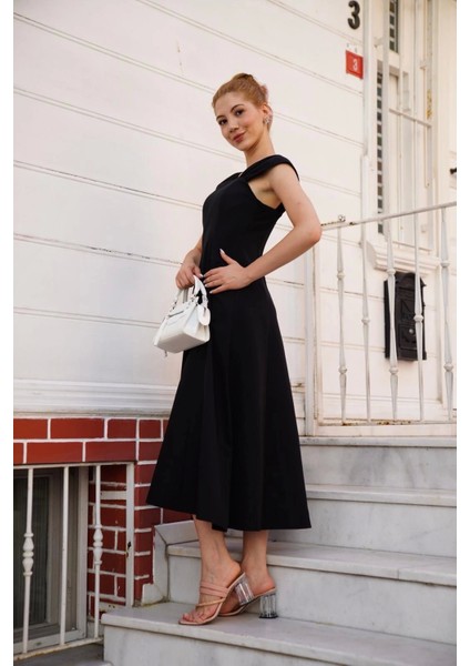 U Yaka Prenses Elbise Siyah S255101 fırsatları