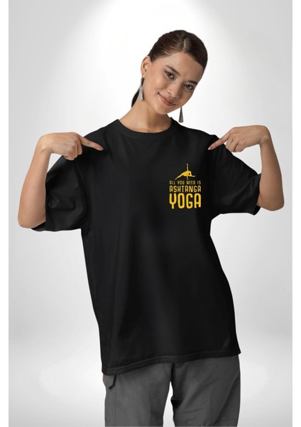 Ashtanga Yoga Sadelik ve Güç Siyah Oversize Kadın Erkek Ön Minimal Baskılı Tişört fırsatları