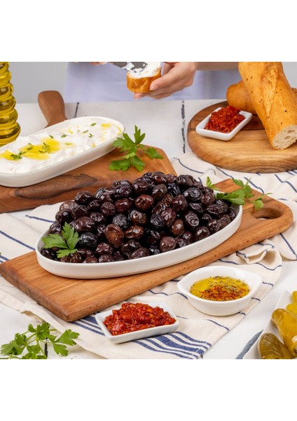 Gemlik Mega Siyah Zeytin (231-260 Kalibre) 2 kg modelleri