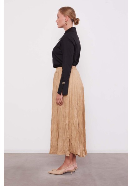 Koyu Bej Kırışık Model Etek
