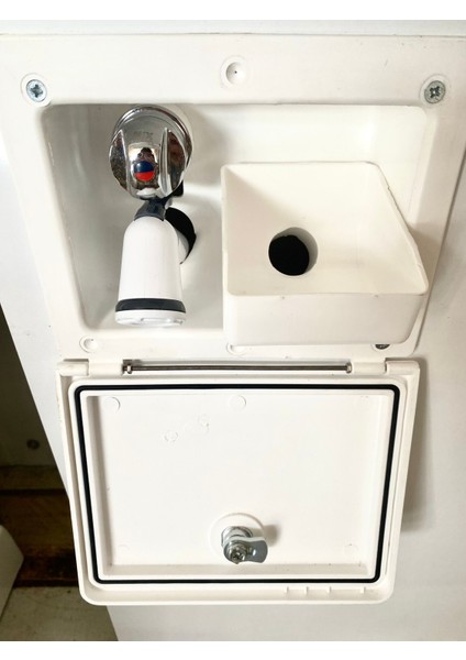 Kendi Imalatımız Sıcak Soğuk Dış Duş & Su Dolum Kilitli Kapaklı