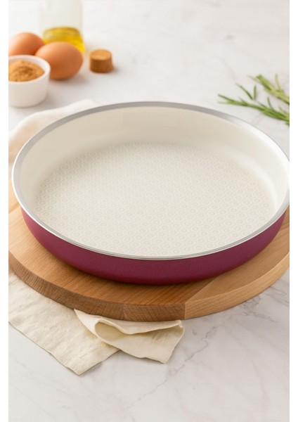 Döküm Granit Yuvarlak Sığ Fırın Tepsisi – 28 Cm, 1.7 Litre, Yanmaz Yapışmaz, Yüksek Isıya Dayanıklı