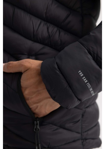 Fit Su İtici Slim Fit Kapüşonlu Şişme Mont A3034AX23AU