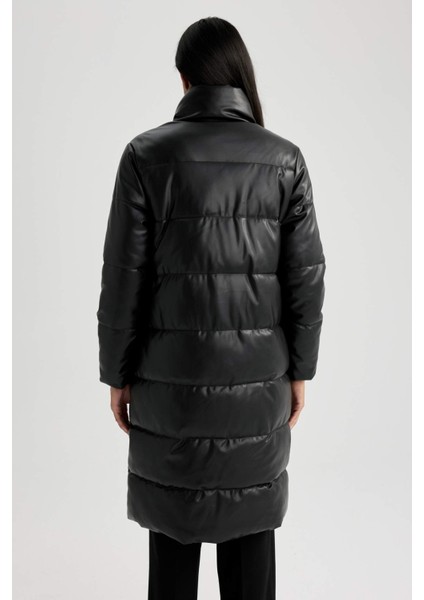 Su İtici Uzun Şişme Mont Parka Oversize Geniş Kalıp Dik Yaka Fermuarlı Suni Deri A0990AX23CW