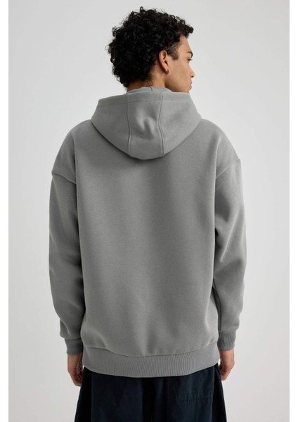 Oversize Geniş Kalıp Kapüşonlu Kanguru Cepli Basic Düz Sweatshirt A4331AX23AU
