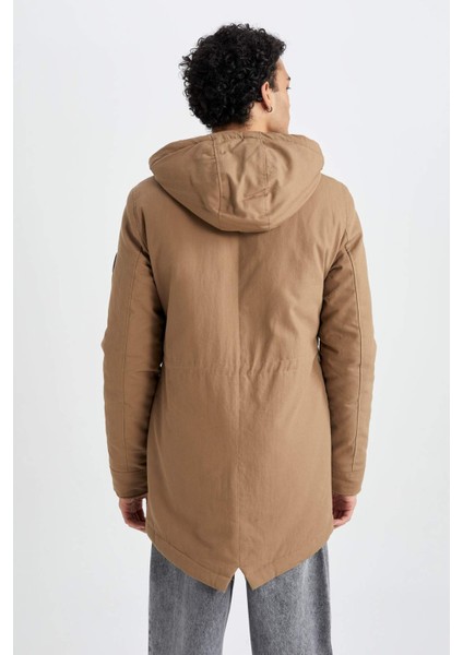 Slim Fit Dar Kesim Kapüşonlu Pelüş Astar Fermuarlı Çıtçı Kapamalı Cepli Mont Parka R6780AZ23WN