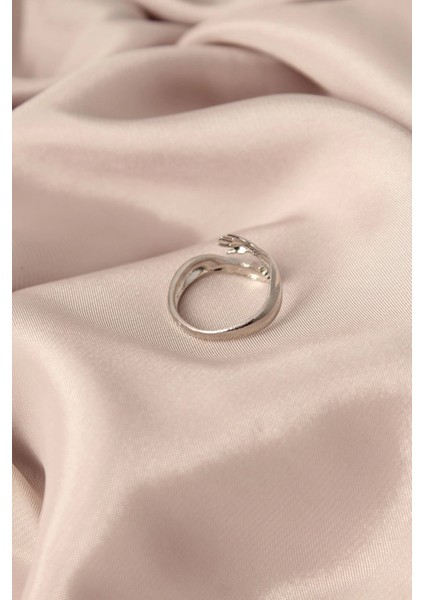 Bfs Ayarlamalı Gümüş Renk Metal Sarılan Eller Model Kadın Yüzük fiyatları