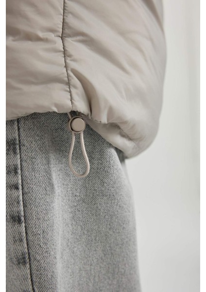 Su Geçirmez Hafif Şişme Mont Oversize Geniş Kalıp Çıkarılabilir Kapüşonlu Fermuarlı Cepli A7167AX23WN