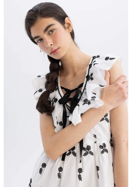 x Lug Von Siga Bodycon V Yaka Desenli Brode Kolsız Mini Elbise B2343AX24SM