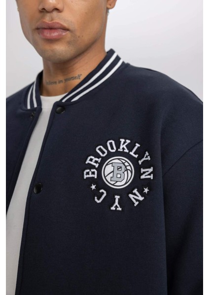 Fit Oversize Geniş KAlıp Kolej Yaka Baskılı Çıtçıt Kapamalı Cepli Bomber Hırka B3887AX24SP