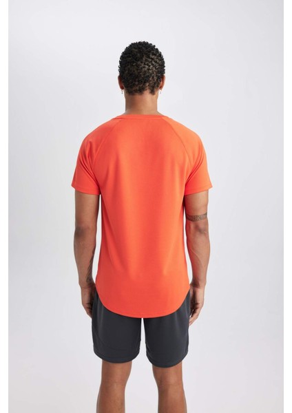 Fit Slim Fit Dar Kesim Yaka Baskılı Sporcu Kısa Kollu Tişört V2887AZ24SP