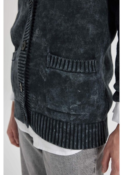 Regular Fit V Yaka Düğmeli Yıkamalı Triko Hırka B6877AX23WN