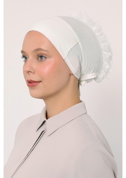 Ekru Silikonlu Dikişsiz Fırfırlı Bone