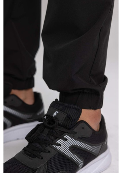Fit Sporcu Jogger Eşofman Altı Standart Fit Kargo Cepli Dokuma Beli Paçası Lastikli C0043AX24SP