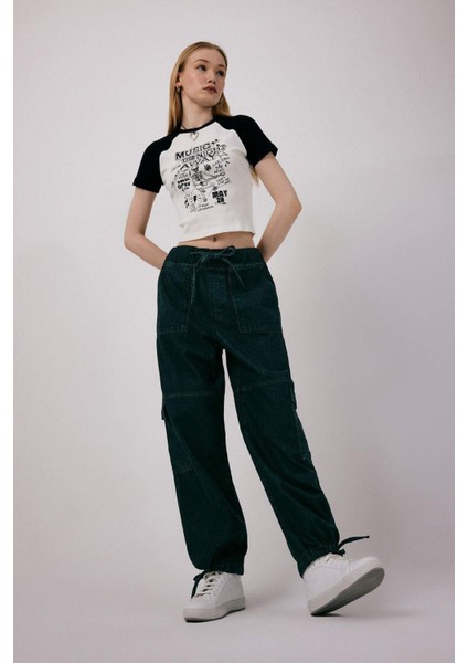 Kargo Jogger Yüksek Bel Bağcıklı Paça Bilek Boy Jean Yıkamalı Pantolon B9318AX24SP modelleri