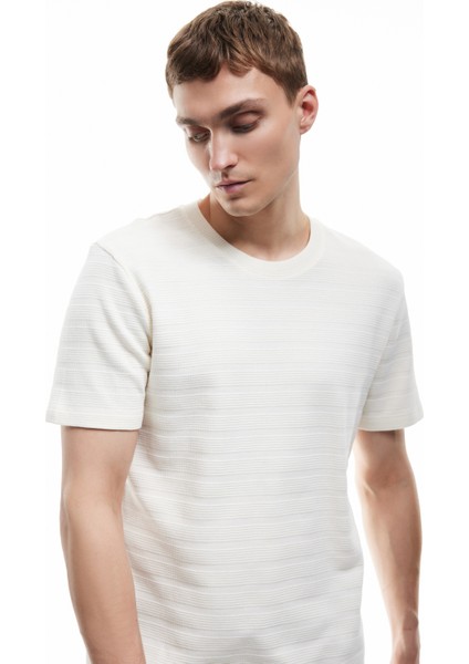 Bisiklet Yaka Dokulu Kısa Kollu Pamuklu Slim Fit Tişört fiyatları