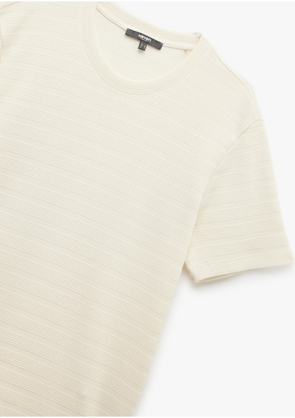 Bisiklet Yaka Dokulu Kısa Kollu Pamuklu Slim Fit Tişört indirimleri