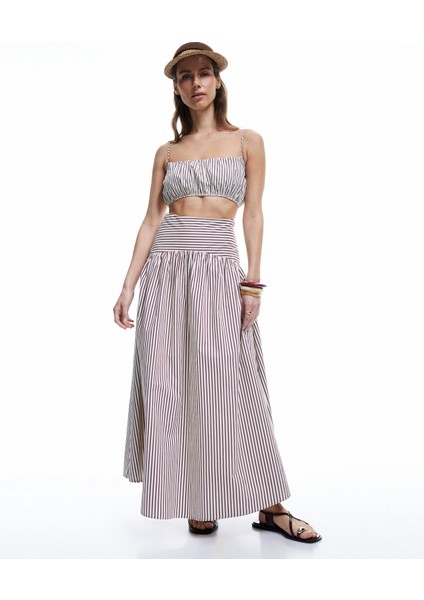 x Melis Ağazat - Gabardin Kumaş Belden Oturtma Detaylı Uzun Kloş Etek modelleri