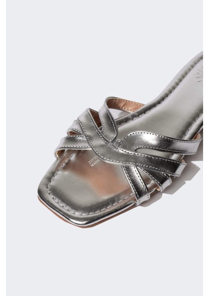 Kadın Düz Taban Suni Deri Terlik C3718AX24HS