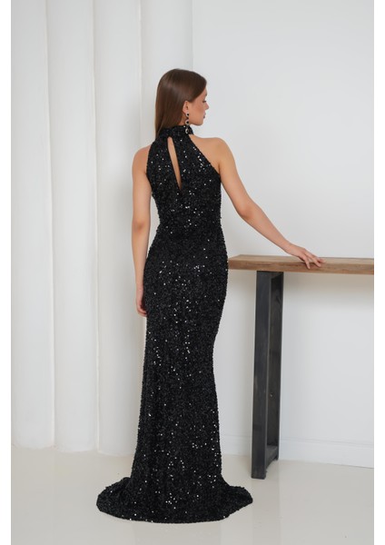 Pul Işlemeli Halter Yaka Balık Abiye Siyah Elbise modelleri