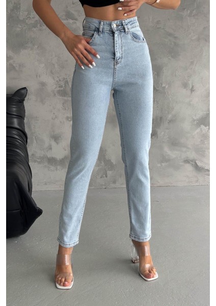 Premium Seri Buz Mavi Mom Jean modelleri