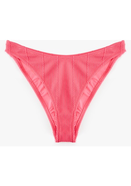 Dokulu Bikini Altı