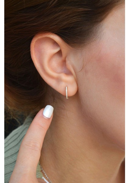Rose Gold Renk Taşlı Mini Halka Küpe Günlük Kullanıma Uygun Dayanıklı Küpe modelleri