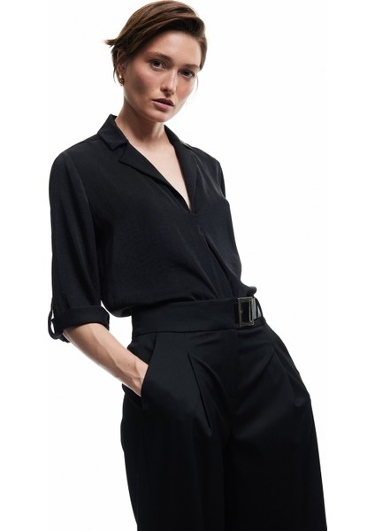 Ceket Yaka Katlama Detaylı 3/4 Kollu Saten Bluz