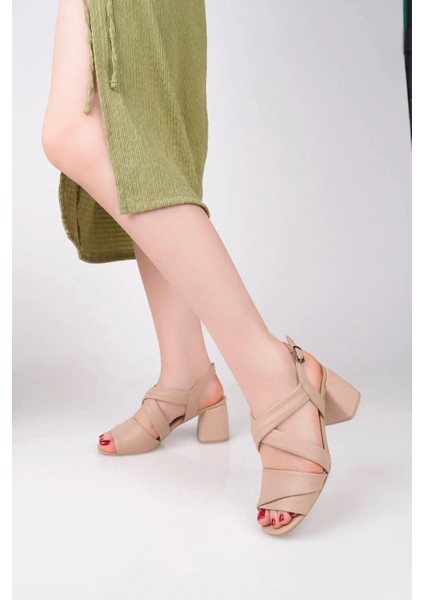 Hakiki Deri Kadın Deri Topuklu Ayakkabı TRC50-9006