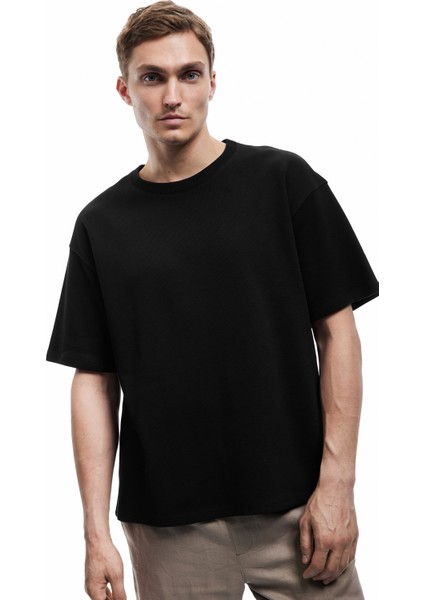 Pamuklu Kısa Kollu Bisiklet Yaka Oversize Basic Tişört