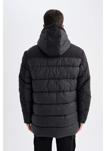 Slim Fit Dar Kesim Kapüşonlu Yarım Astar Parka C5712AX24WN