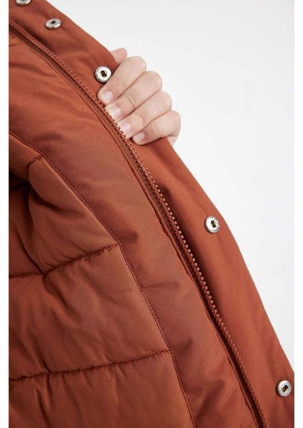 Erkek Çocuk Su Geçirmez Kapüşonlu Mont C5980A824WN