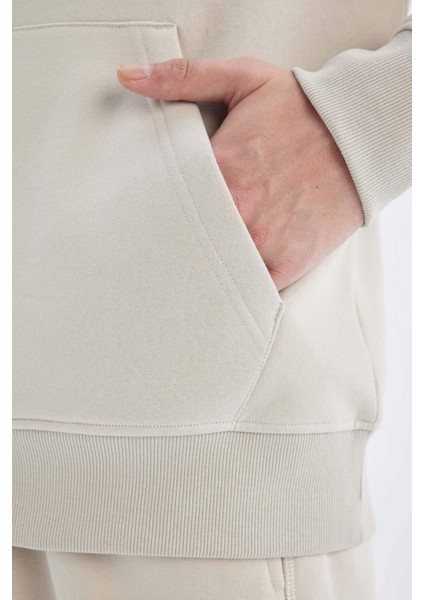 Regular Fit Kapüşonlu Kanguru Cepli İçi Yumuşak Tüylü Basic Düz Sweatshirt X8283AZ24AU